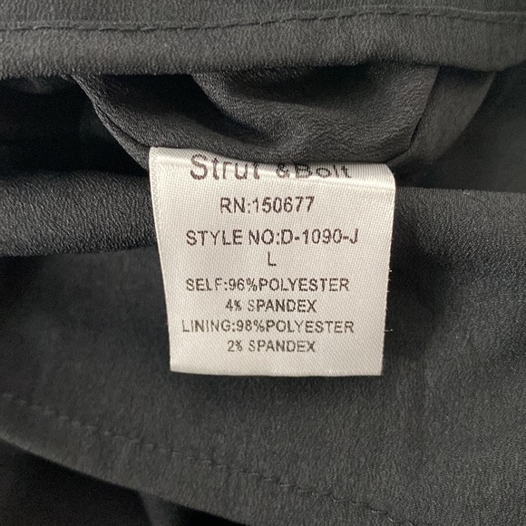 Strut & Bolt NWT Off The Shoulder Black Dress Chain Faux Pearl Large - Picture 15 of 16